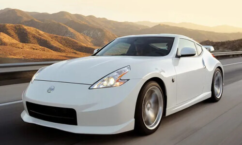 NISSAN 370Z #9