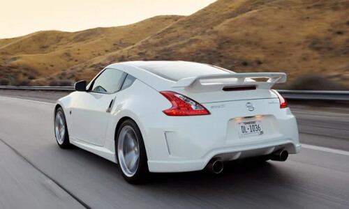 NISSAN 370Z Nismo #1