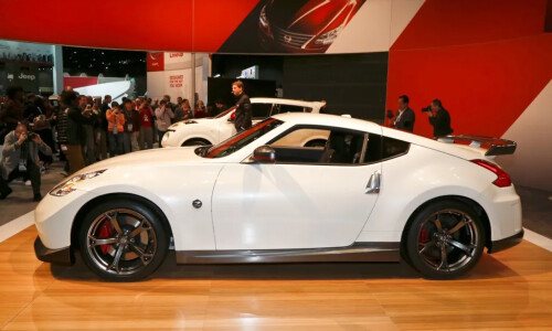 NISSAN 370Z Nismo #7