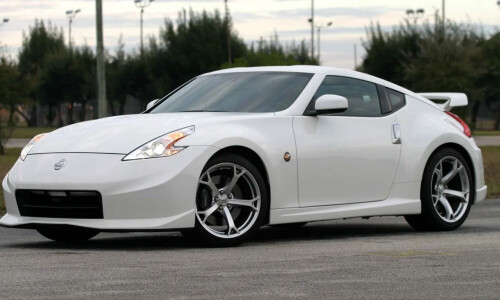 NISSAN 370Z Nismo #9