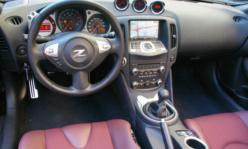 NISSAN 370Z Roadster #5
