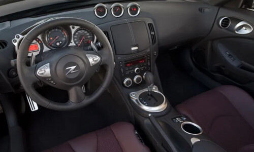 NISSAN 370Z Roadster #9
