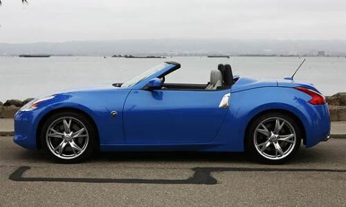 NISSAN 370Z Roadster #13