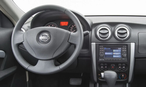 NISSAN Almera #14