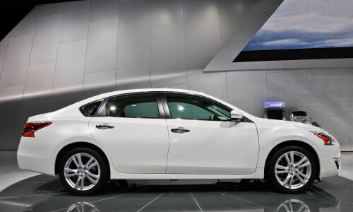 NISSAN Altima #3
