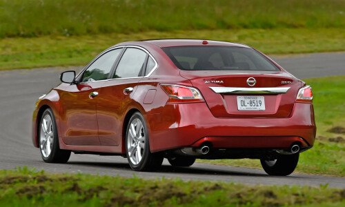 NISSAN Altima #12
