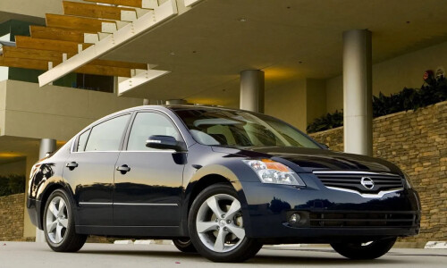 NISSAN Altima #14