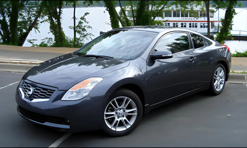 NISSAN Altima Coupé #16