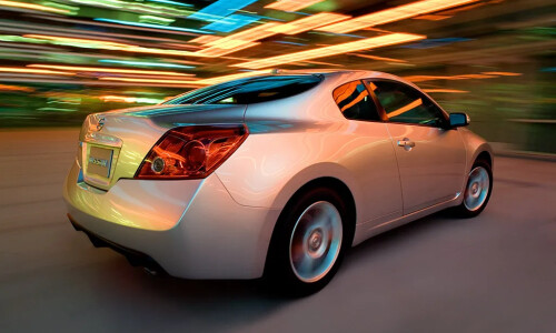 NISSAN Altima Coupé #18