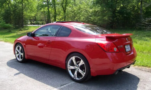 NISSAN Altima Coupé #19