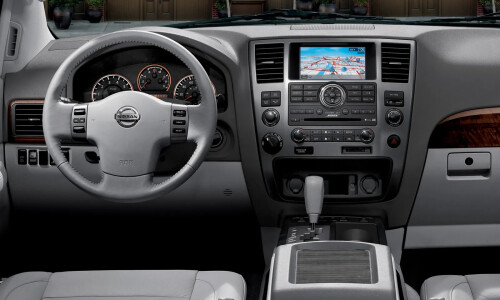 NISSAN Armada #8