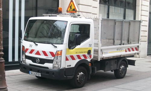 NISSAN Cabstar #13