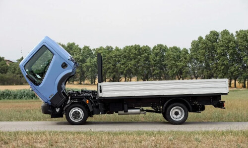 NISSAN Cabstar #14