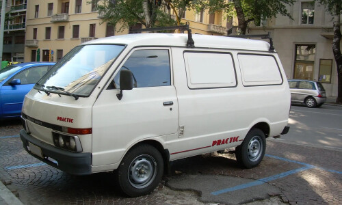 NISSAN Cargo #3