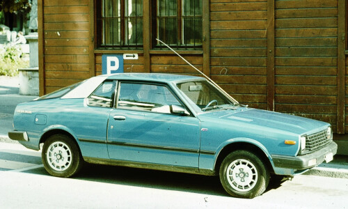 NISSAN Cherry #4