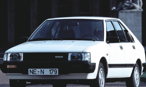 NISSAN Cherry #8