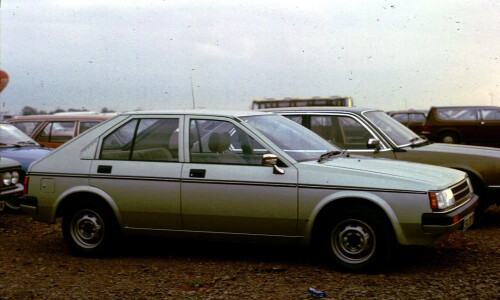 NISSAN Cherry #13