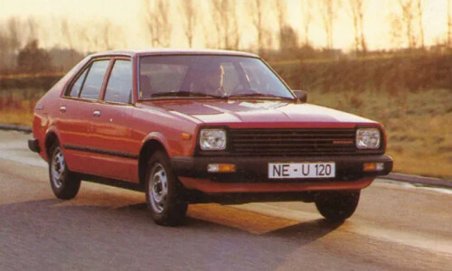 NISSAN Cherry #18