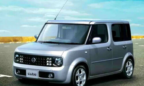 NISSAN Cube #8