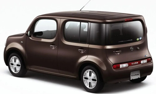 NISSAN Cube #10