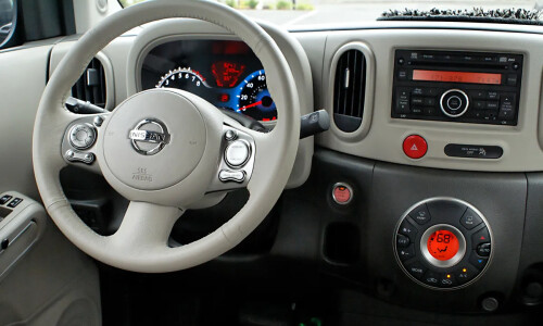 NISSAN Cube #14