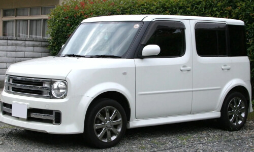 NISSAN Cube #19