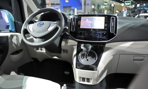 NISSAN e-NV 200 #3