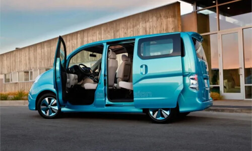 NISSAN e-NV 200 #9