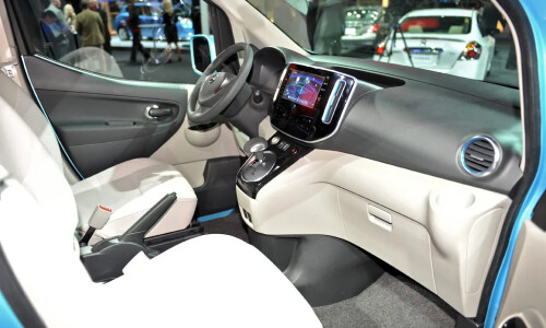 NISSAN e-NV 200 #10