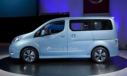 NISSAN e-NV 200 #11