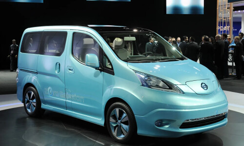 NISSAN e-NV 200 #13