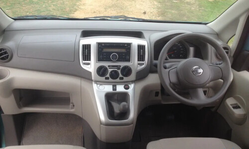 NISSAN Evalia #2