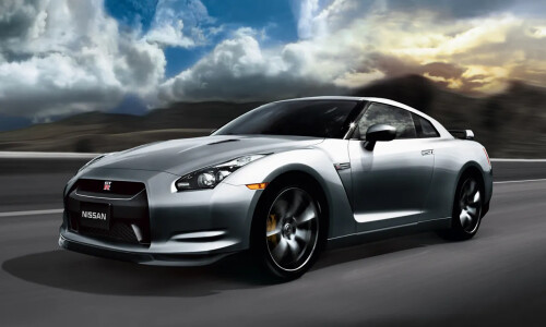 NISSAN GT-R #1