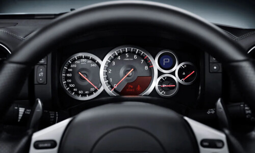 NISSAN GT-R #9