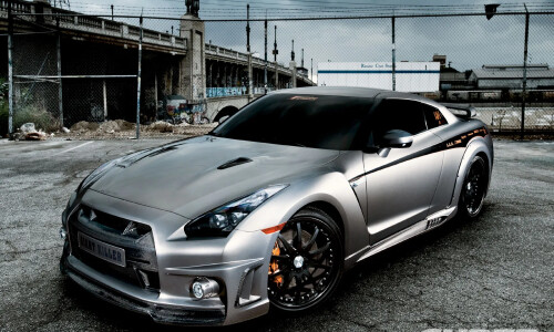 NISSAN GT-R #15