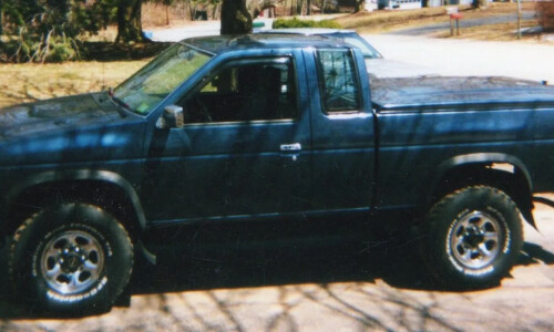 NISSAN King Cab #1