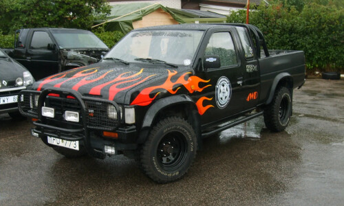 NISSAN King Cab #8