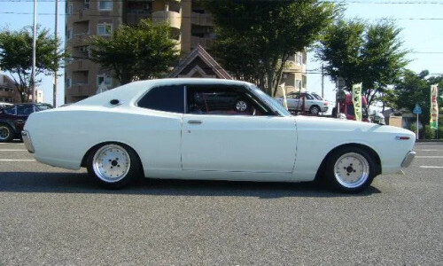 NISSAN Laurel #20