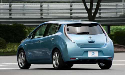 NISSAN Leaf #13