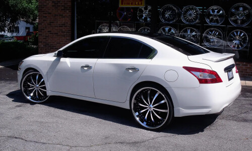 NISSAN Maxima #6