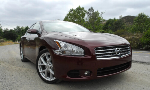 NISSAN Maxima #9