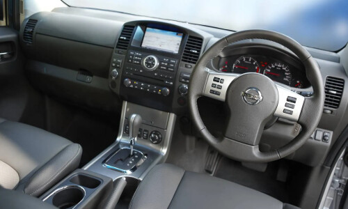NISSAN Navara #10