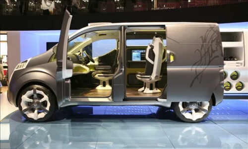NISSAN NV 200 #1