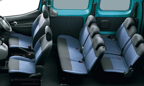 NISSAN NV 200 #7