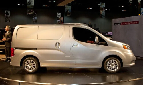 NISSAN NV 200 #15