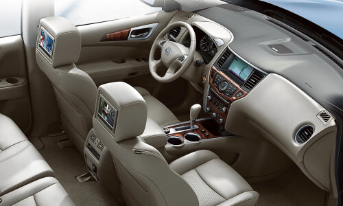 NISSAN Pathfinder #10