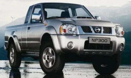 NISSAN Pick-Up #4