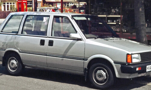 NISSAN Prairie #1