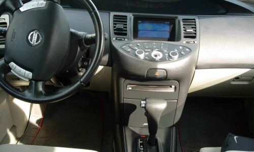 NISSAN Primera #13