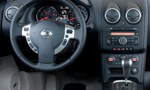 NISSAN Qashqai #9